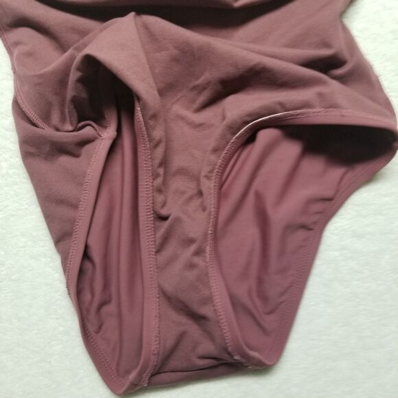 Kona Sol Small Swimsuit Mauve Ruffle Bust Padded Removeable Straps Beach Cruise - Picture 7 of 9